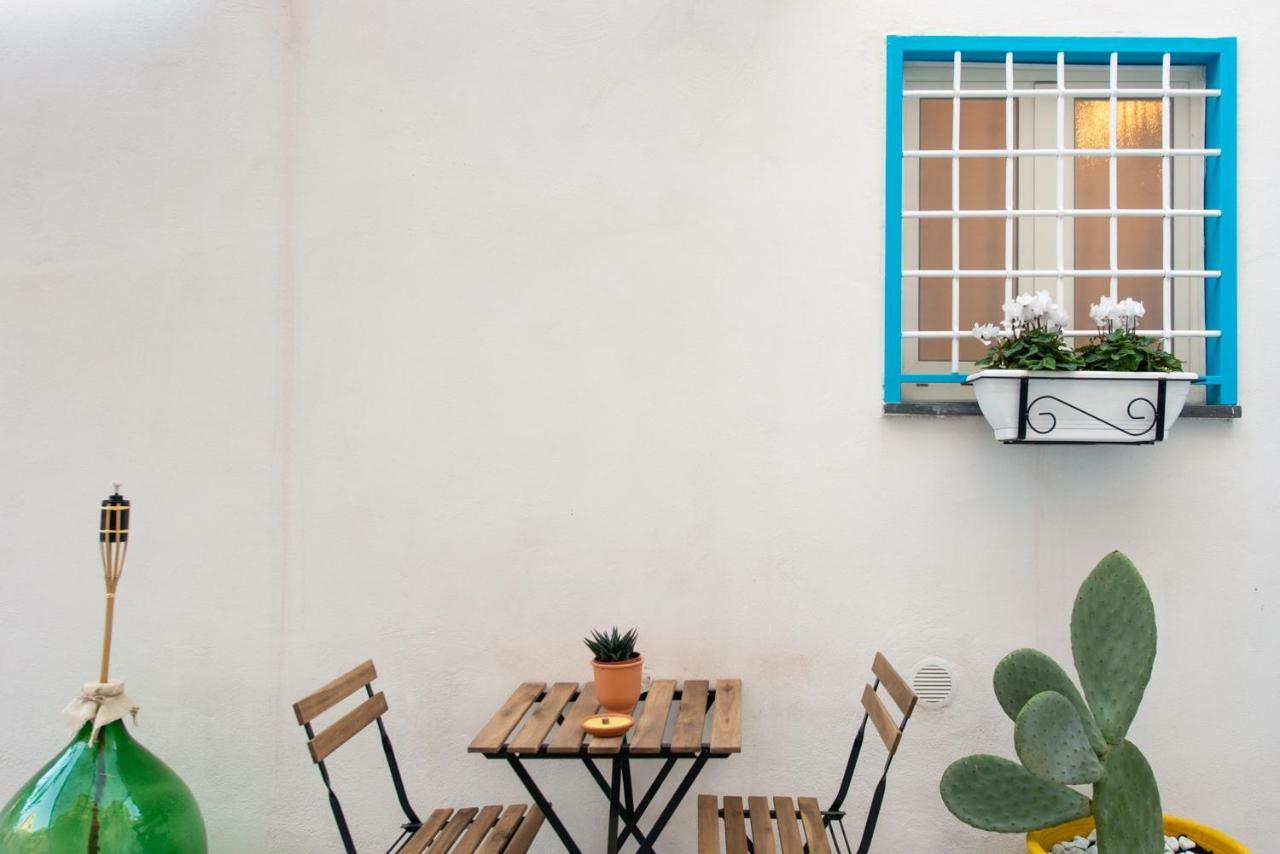 Light Blue - Apartment In The Middle Of Everything Торре-Аннунциата Экстерьер фото